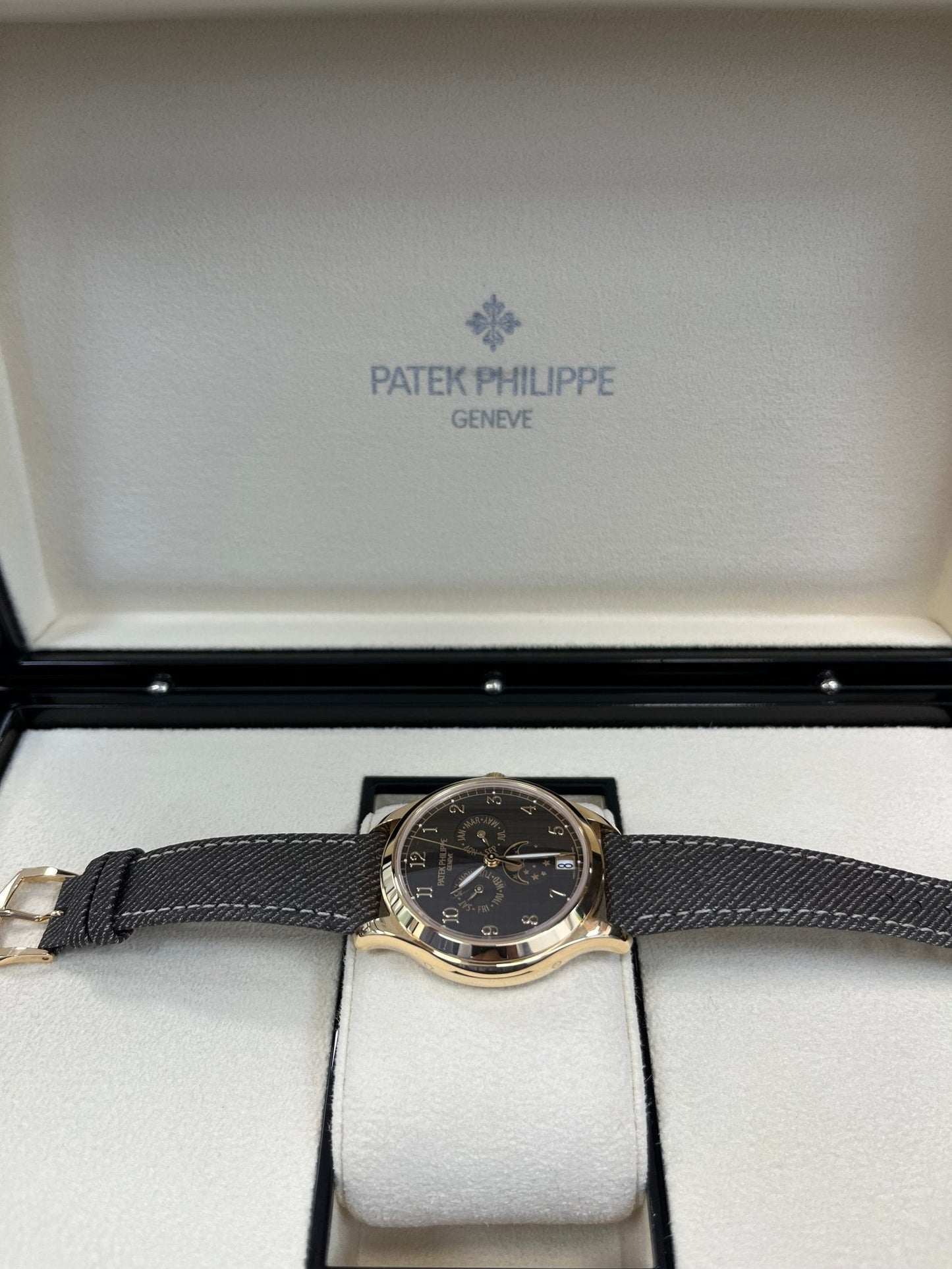 Patek Philippe Complications New 2025 Release 4946R-001 Complications Chestnut Dial Rose Gold