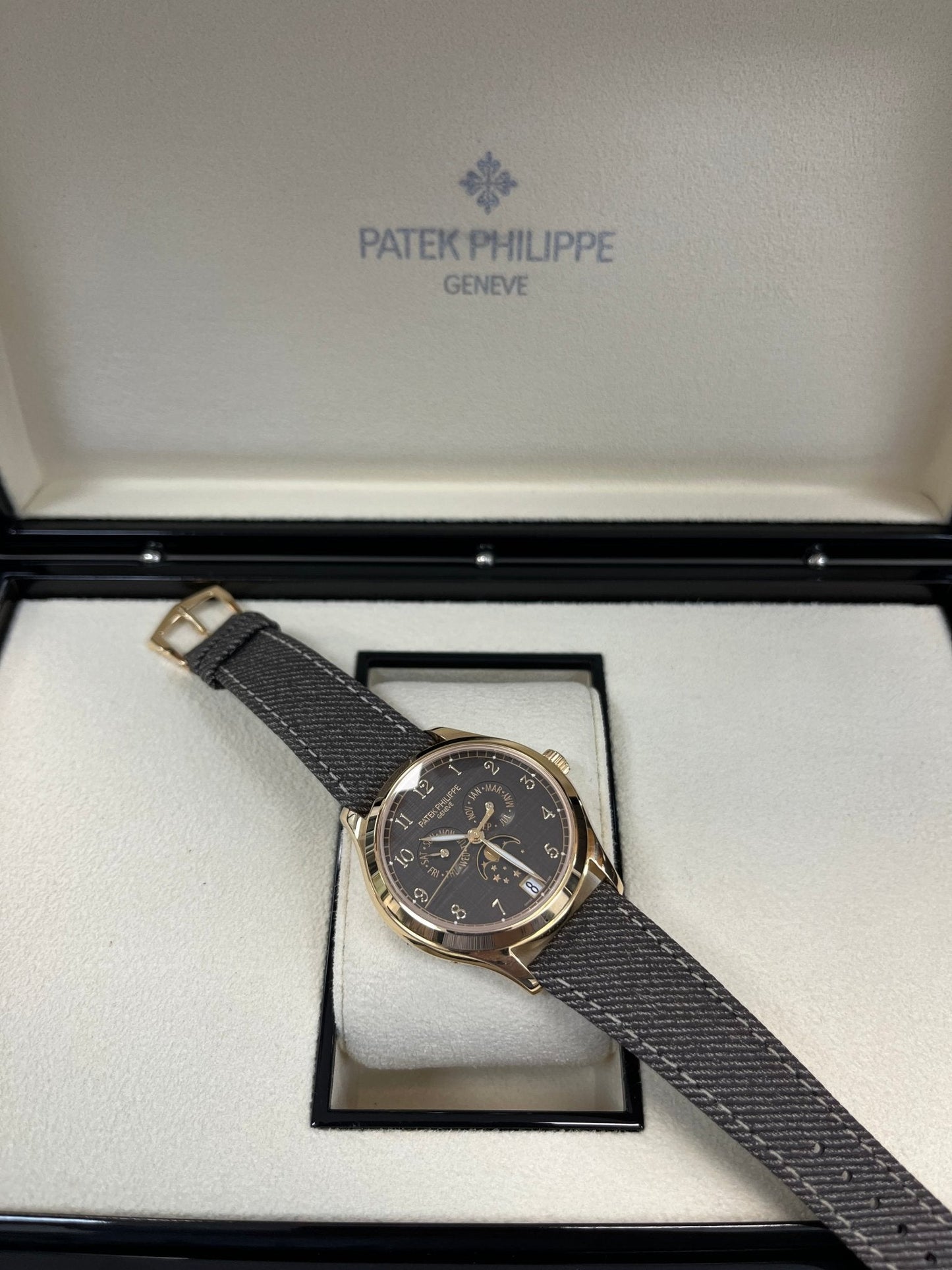 Patek Philippe Complications New 2025 Release 4946R-001 Complications Chestnut Dial Rose Gold