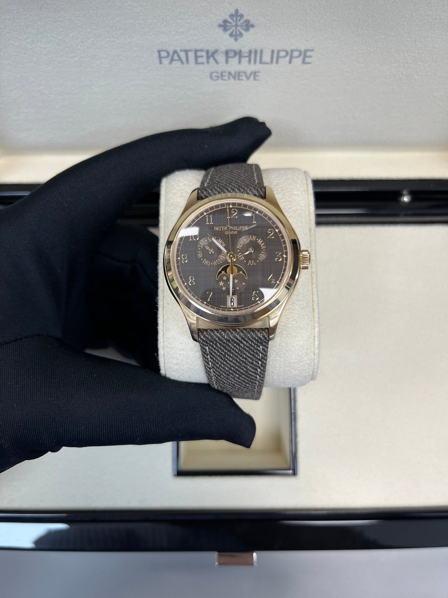 Patek Philippe Complications New 2025 Release 4946R-001 Complications Chestnut Dial Rose Gold