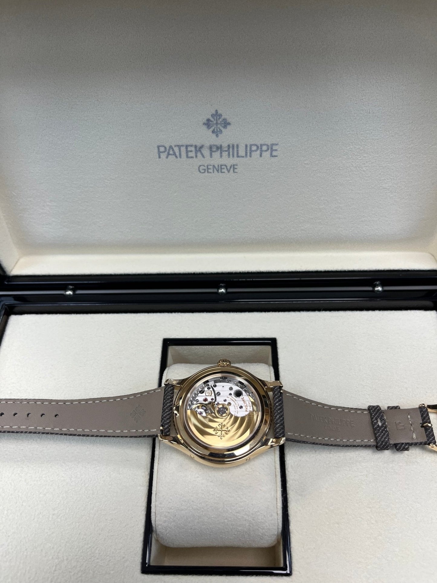Patek Philippe Complications New 2025 Release 4946R-001 Complications Chestnut Dial Rose Gold