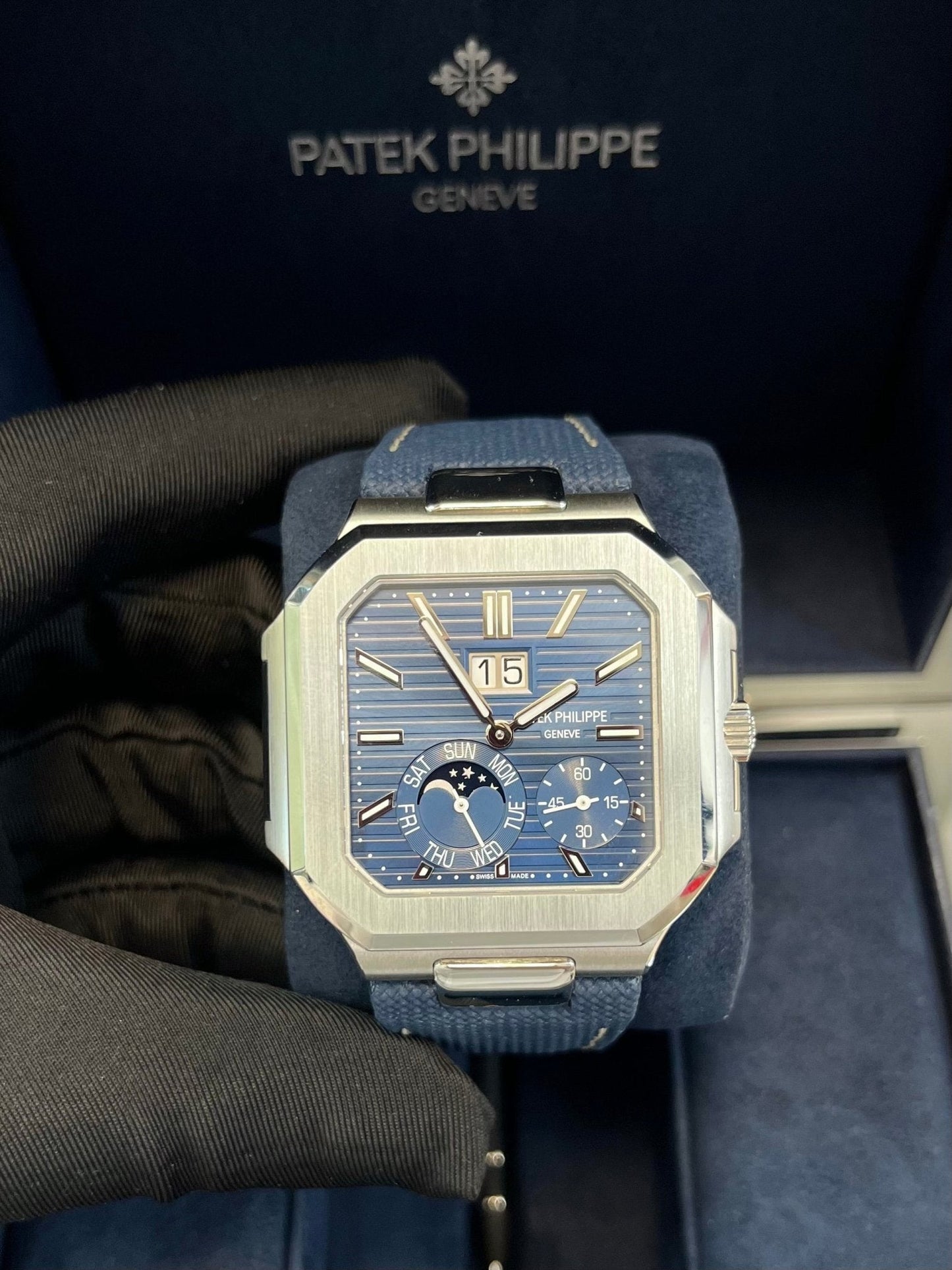 Patek Philippe Cubitus Platinum Case Sunburst Blue Dial 5822P-001