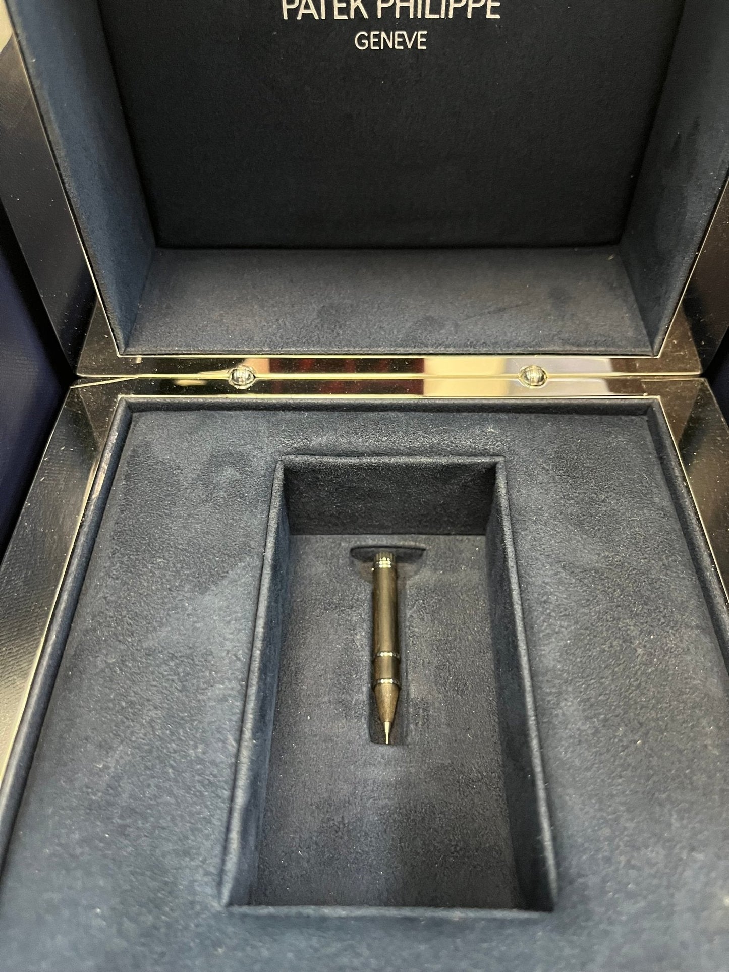 Patek Philippe Cubitus Platinum Case Sunburst Blue Dial 5822P-001