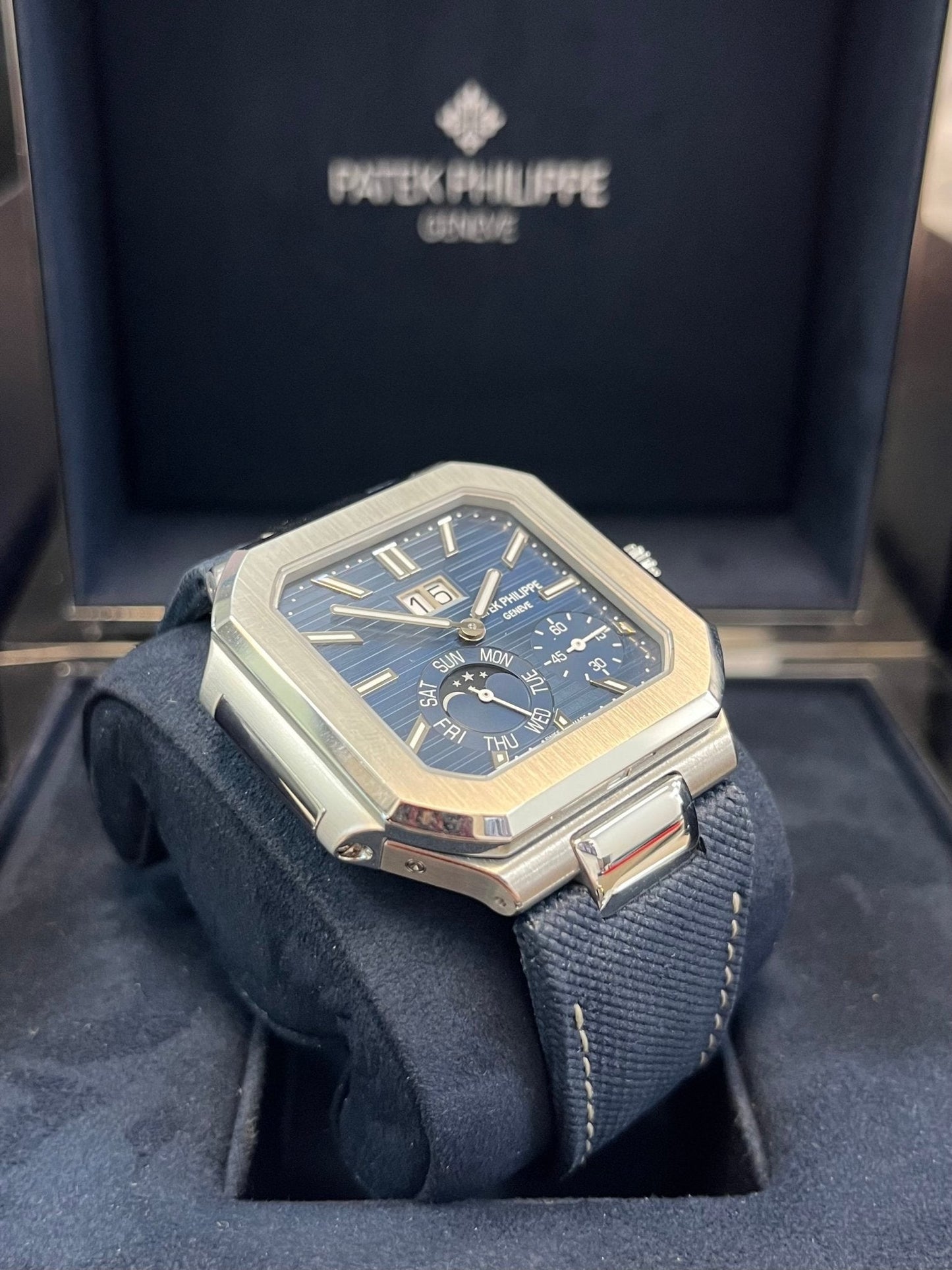 Patek Philippe Cubitus Platinum Case Sunburst Blue Dial 5822P-001