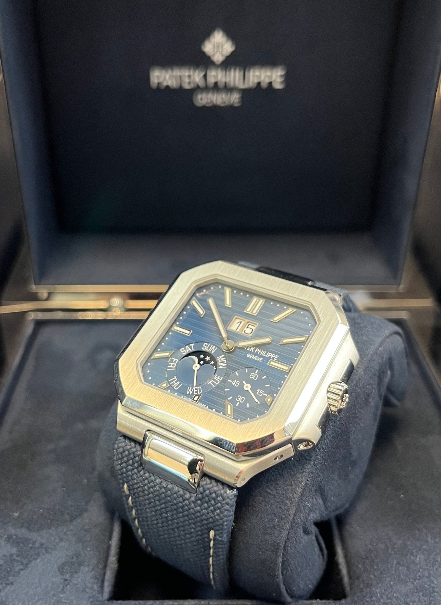 Patek Philippe Cubitus Platinum Case Sunburst Blue Dial 5822P-001