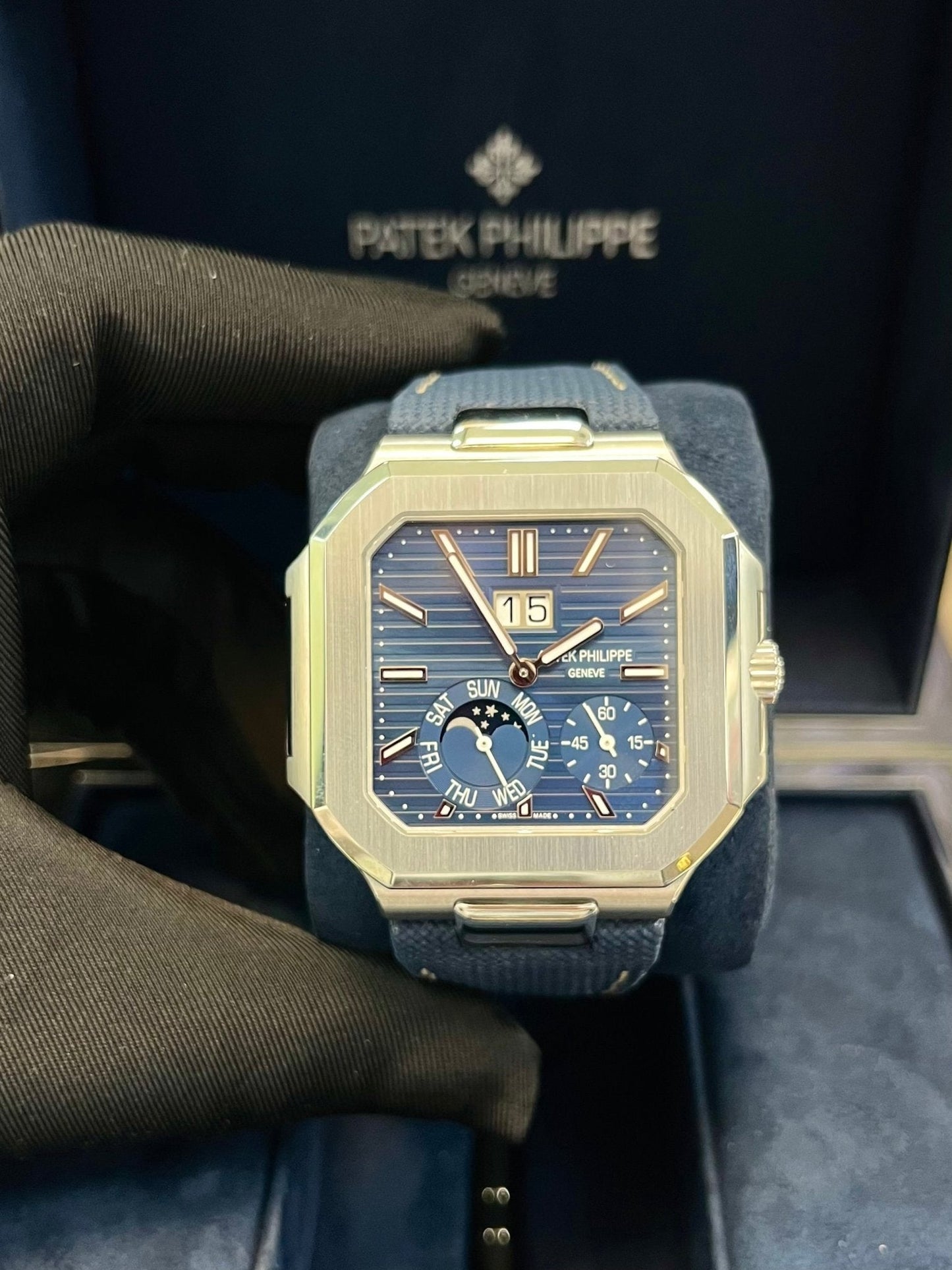 Patek Philippe Cubitus Platinum Case Sunburst Blue Dial 5822P-001