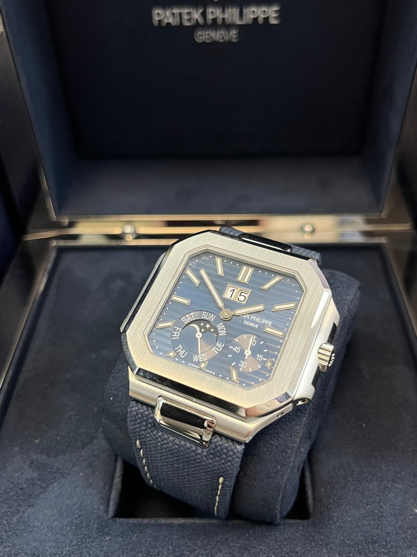 Patek Philippe Cubitus Platinum Case Sunburst Blue Dial 5822P-001