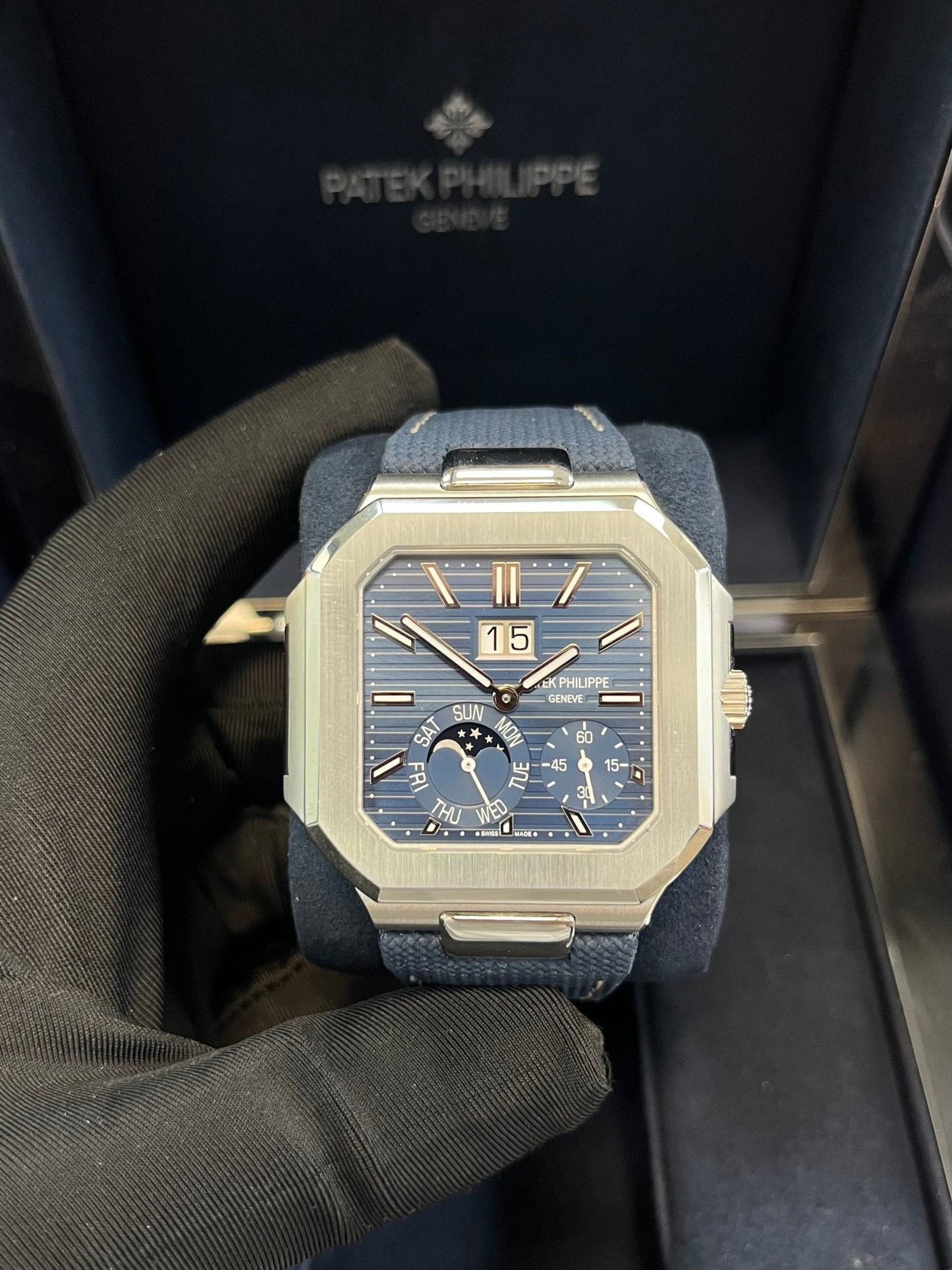 Patek Philippe Cubitus Platinum Case Sunburst Blue Dial 5822P-001