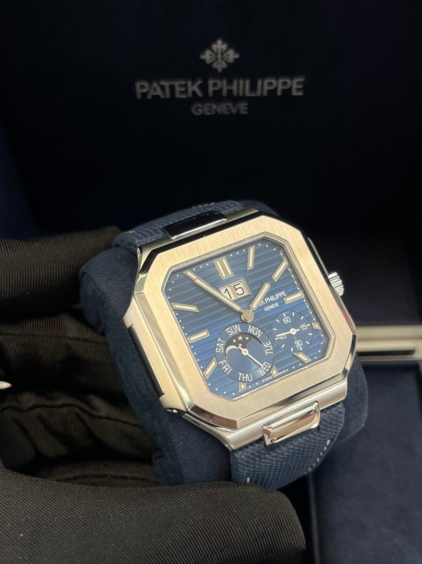 Patek Philippe Cubitus Platinum Case Sunburst Blue Dial 5822P-001
