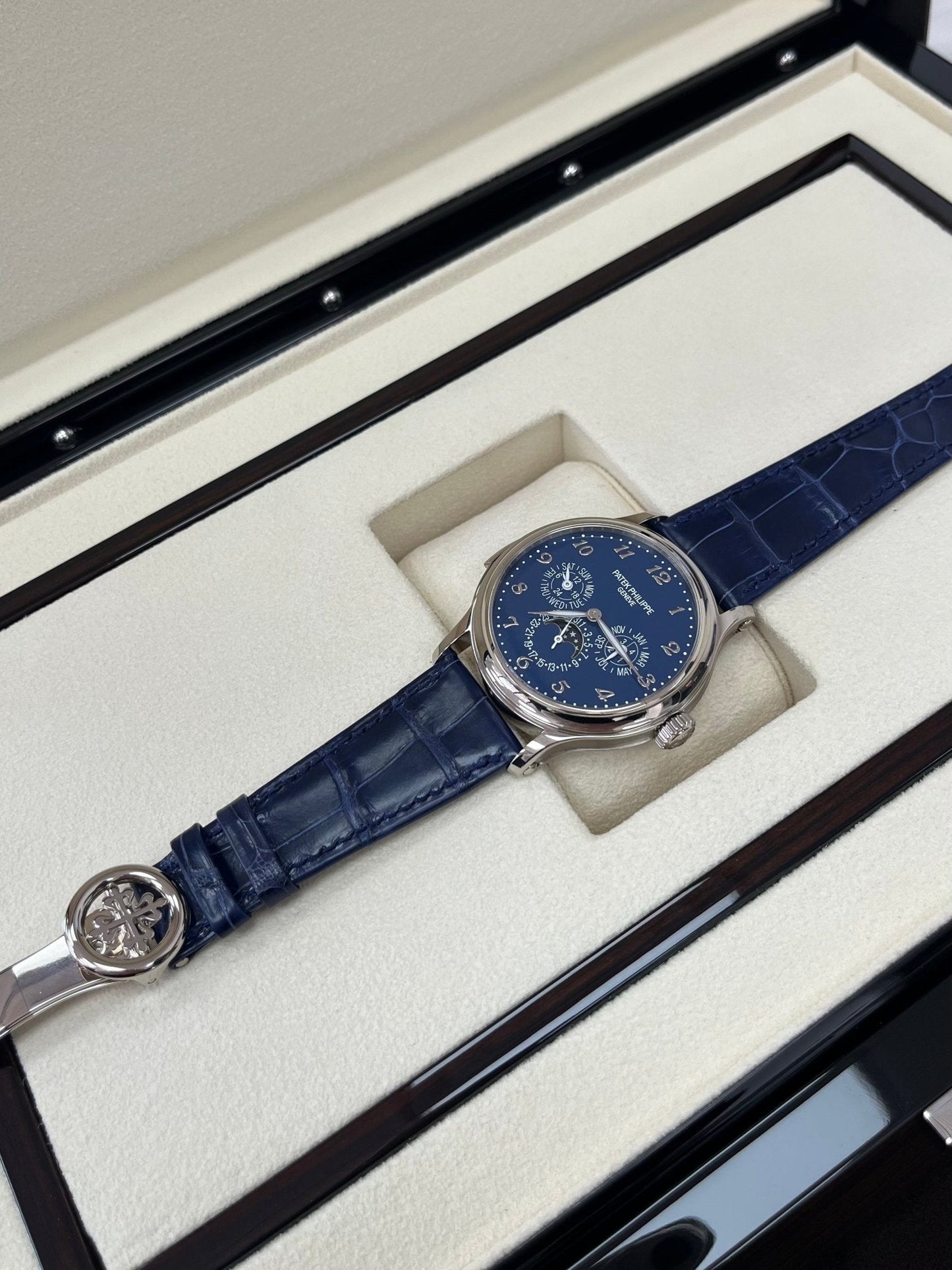 Patek Philippe Minute Repeater Perpetual Calendar Grande Complication White Gold Blue Dial 5374G-001