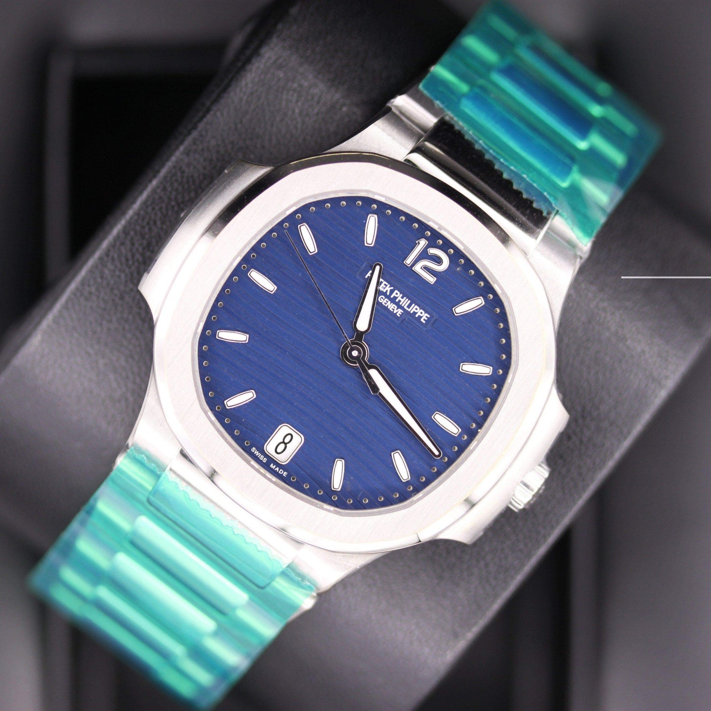 Patek Philippe Nautilus 35mm 7118/1A Blue Dial