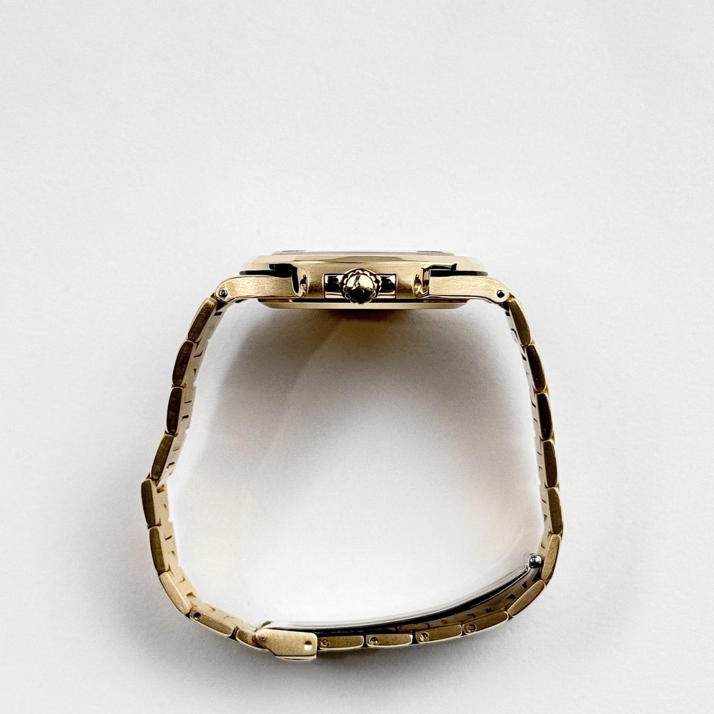 Patek Philippe Nautilus 3800/1 Yellow Gold Blue Dial (1983)