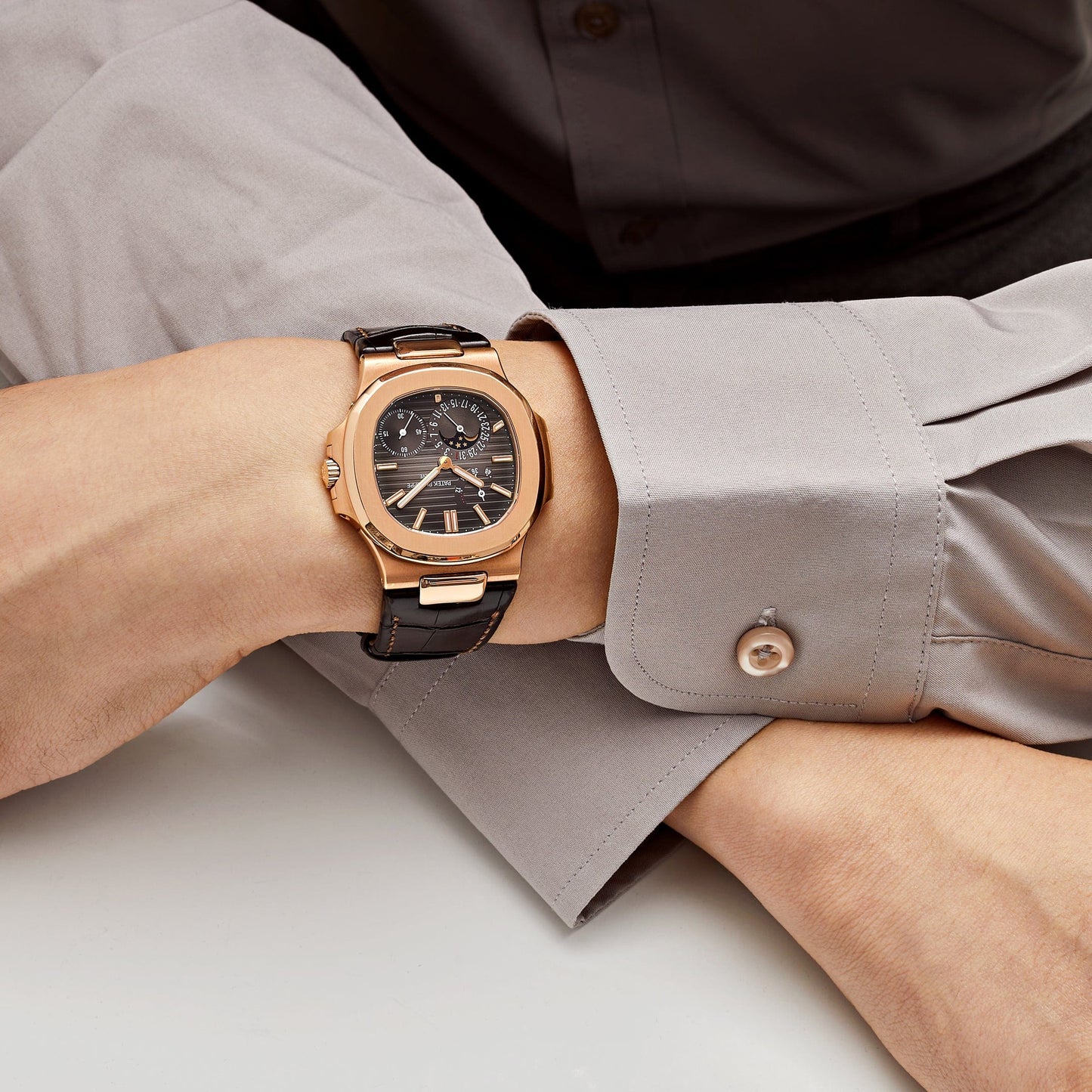 Patek Philippe Nautilus 5712R-001 Moon Phases Rose Gold (2021)