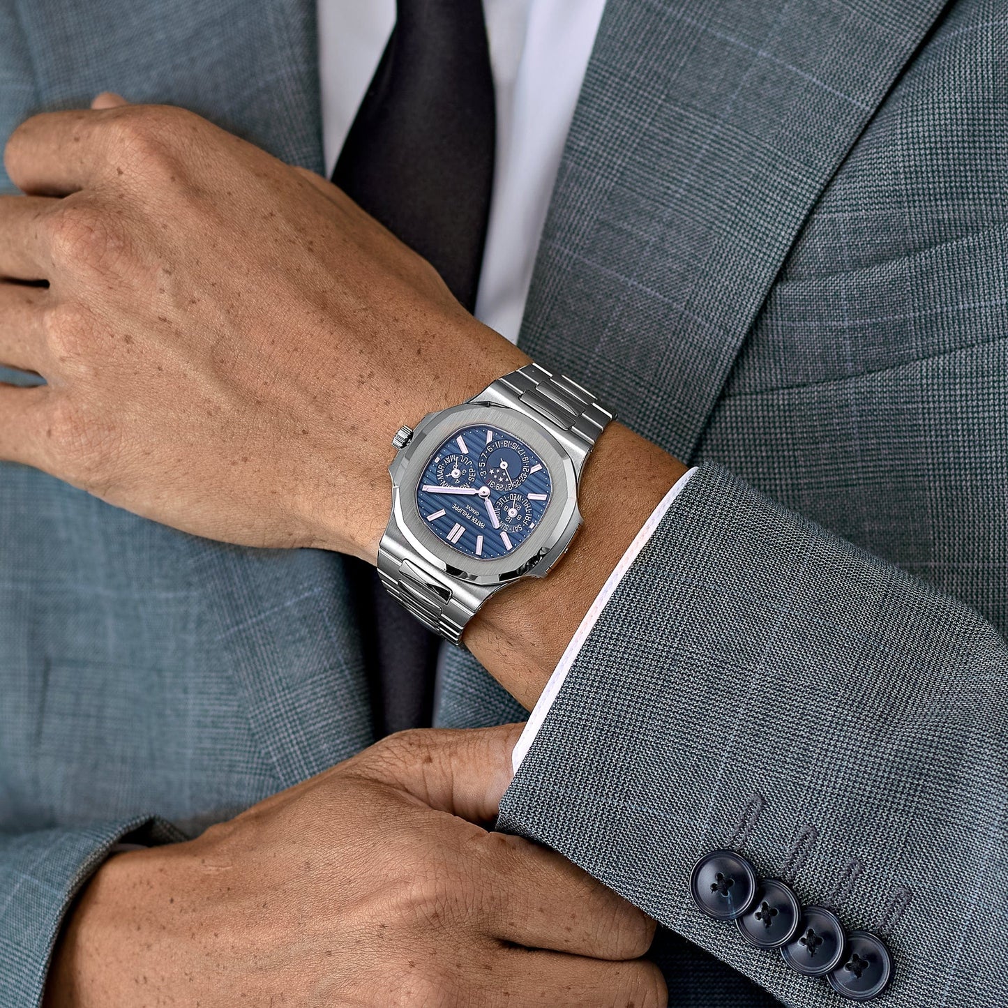 Patek Philippe Nautilus 5740/1G-001 Perpetual Calendar Moon Phases (2019)