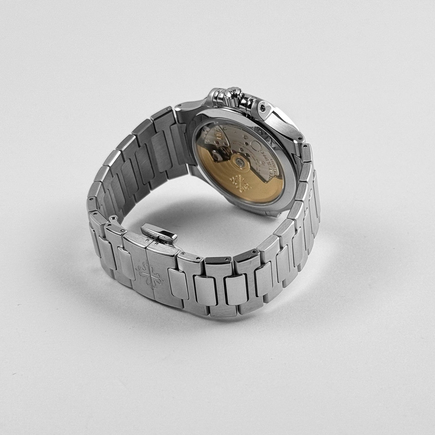 Patek Philippe Nautilus 7118/1200A-010 'Ladies' Stainless Steel Silver Dial Diamond Bezel (2022)