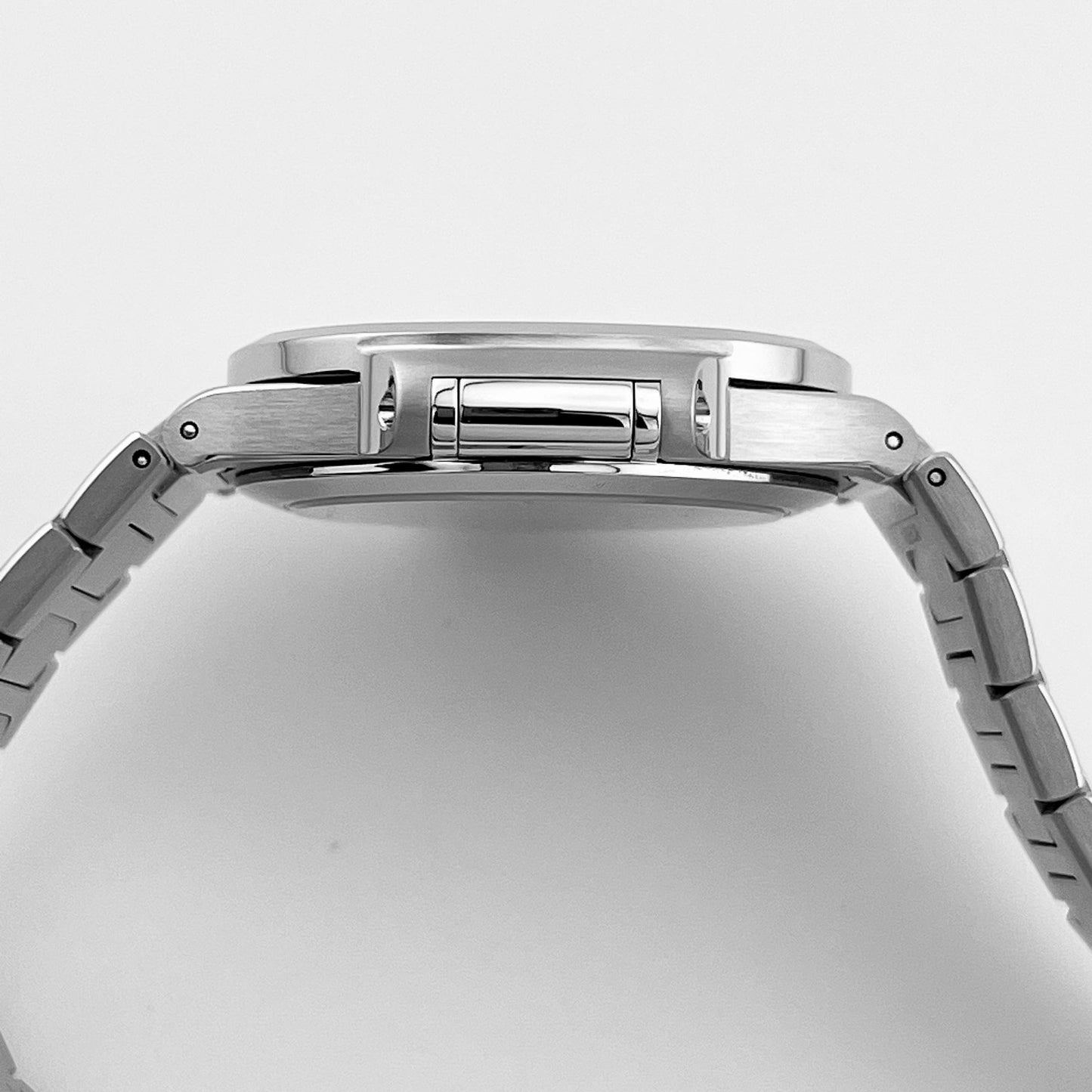 Patek Philippe Nautilus 7118/1200A-011 'Ladies' Stainless Steel Grey Dial Diamond Bezel (2025)