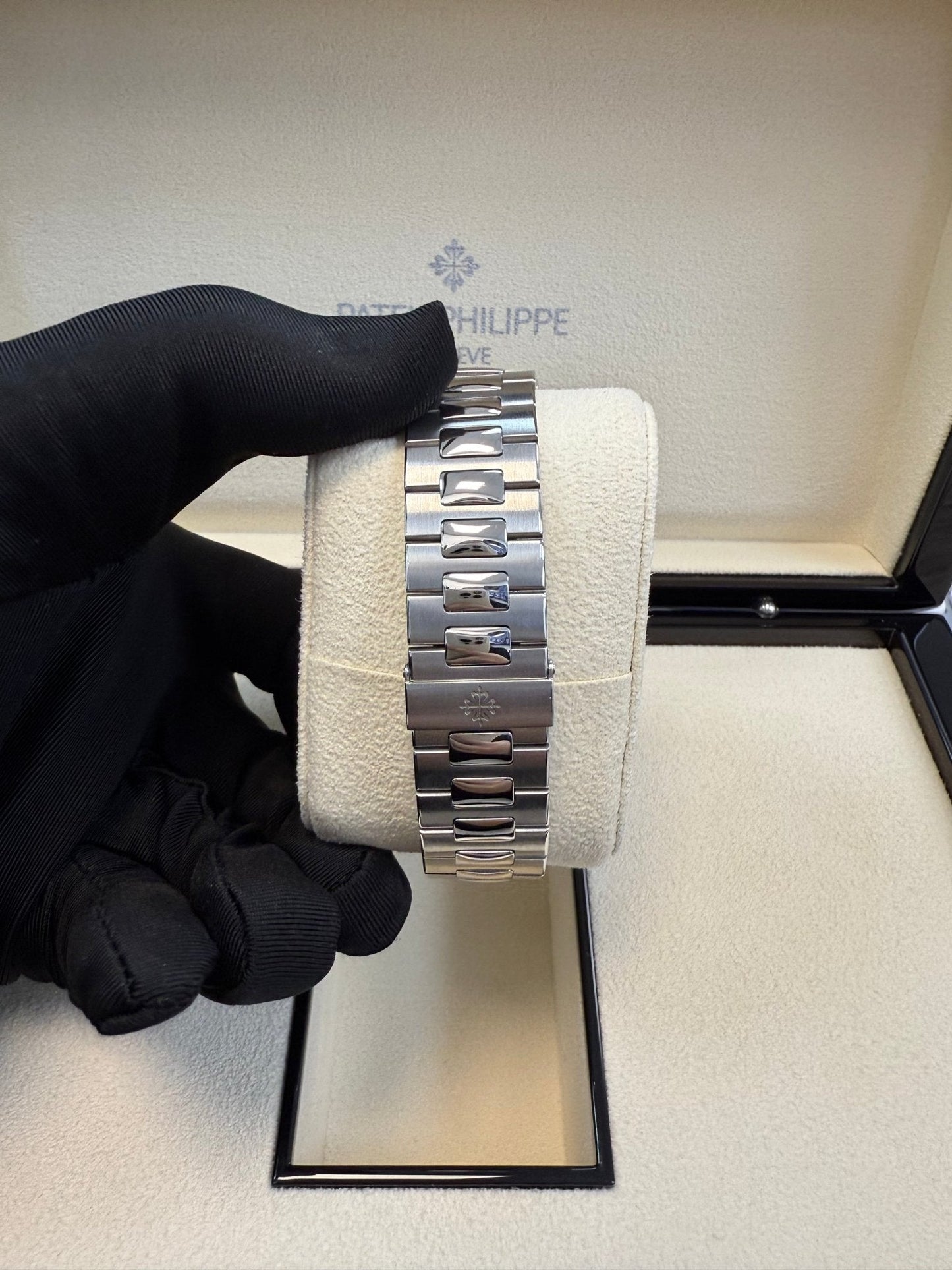 Patek Philippe Nautilus Annual Calendar 5726/1A-001