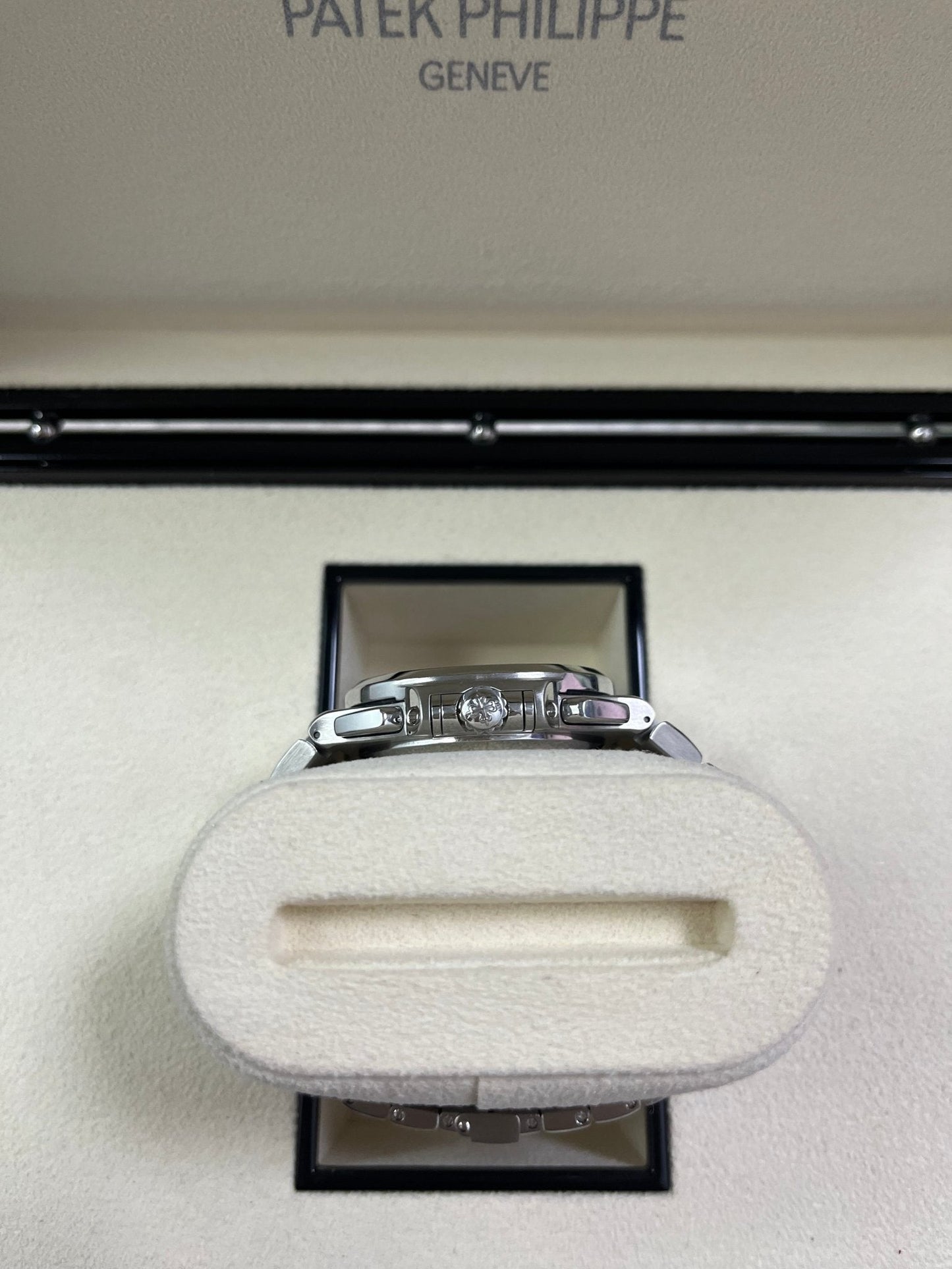 Patek Philippe Nautilus Chronograph REF 5980/1A-001