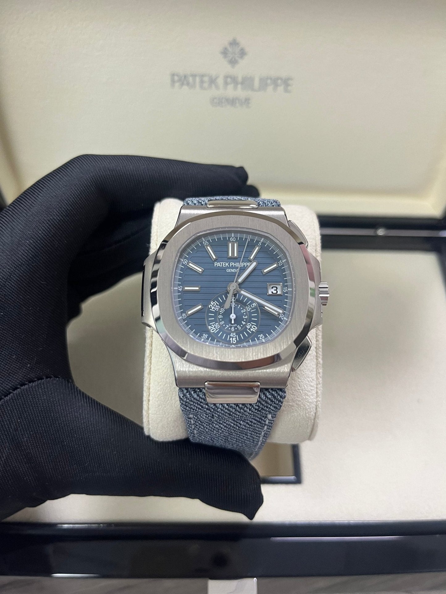 Patek Philippe Nautilus Flyback Chronograph White Gold Blue-Gray Dial 5980/60G