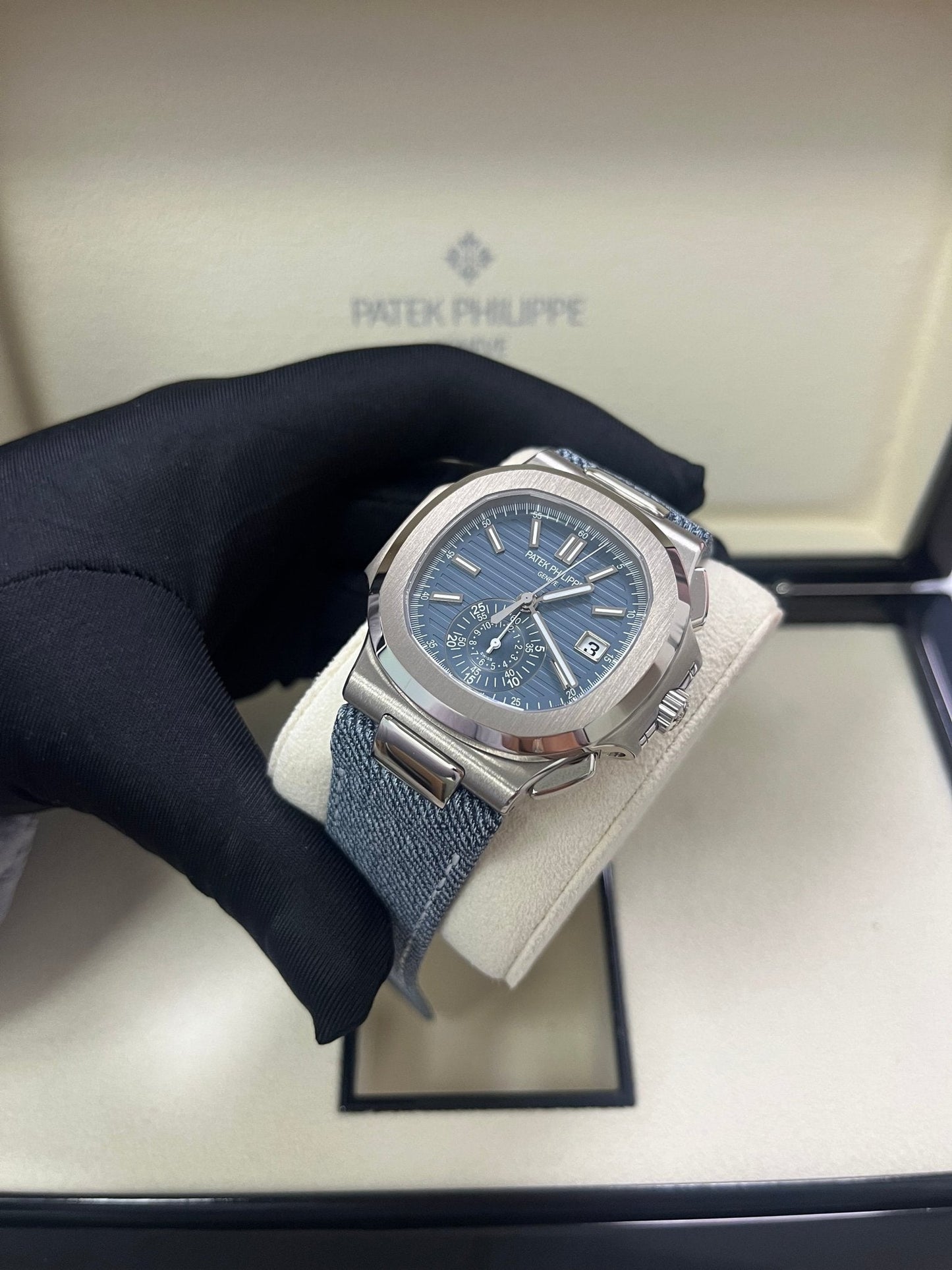 Patek Philippe Nautilus Flyback Chronograph White Gold Blue-Gray Dial 5980/60G