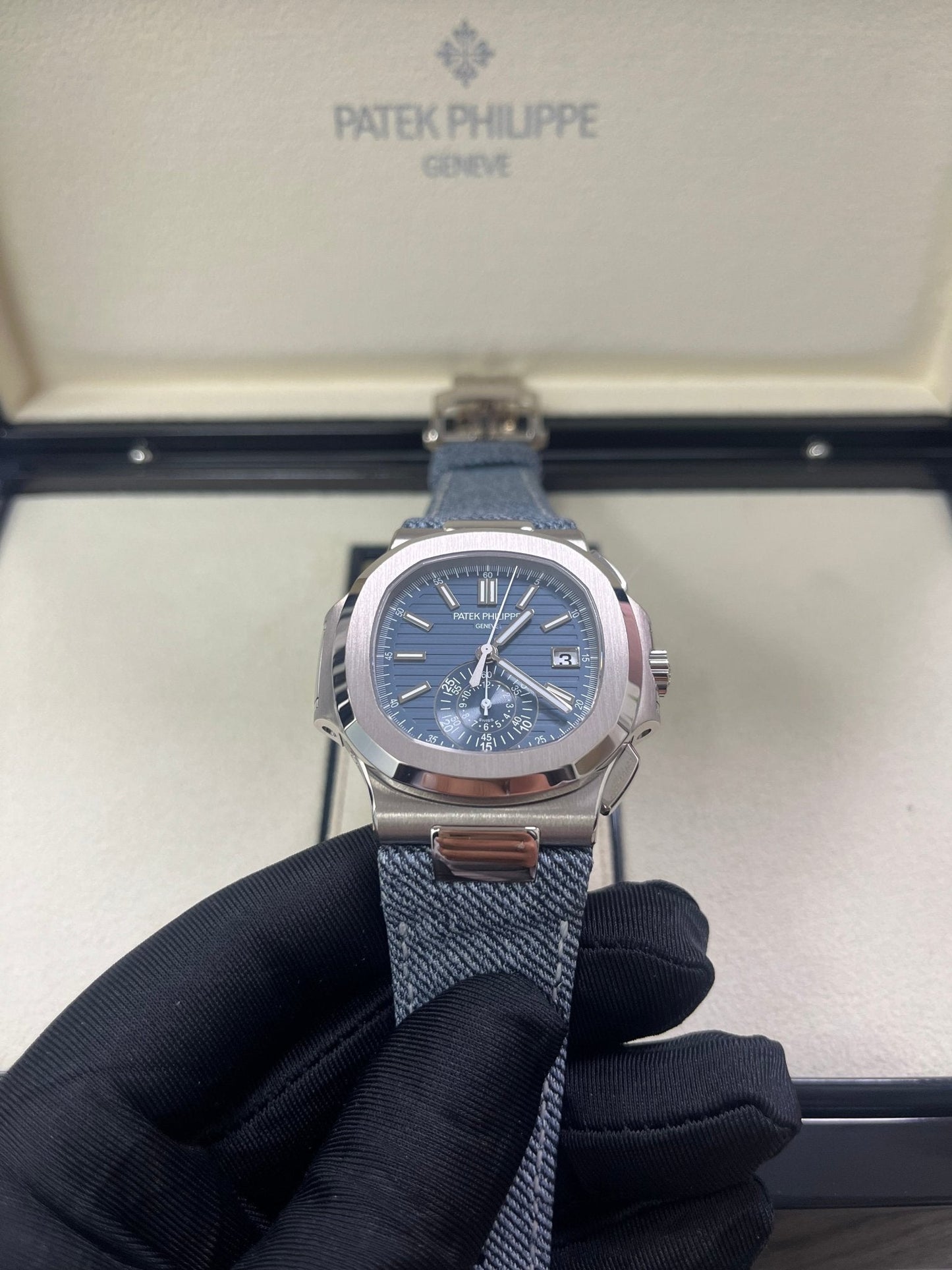 Patek Philippe Nautilus Flyback Chronograph White Gold Blue-Gray Dial 5980/60G
