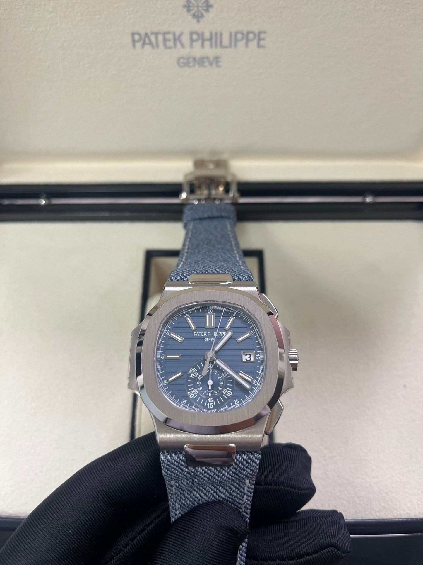 Patek Philippe Nautilus Flyback Chronograph White Gold Blue-Gray Dial 5980/60G