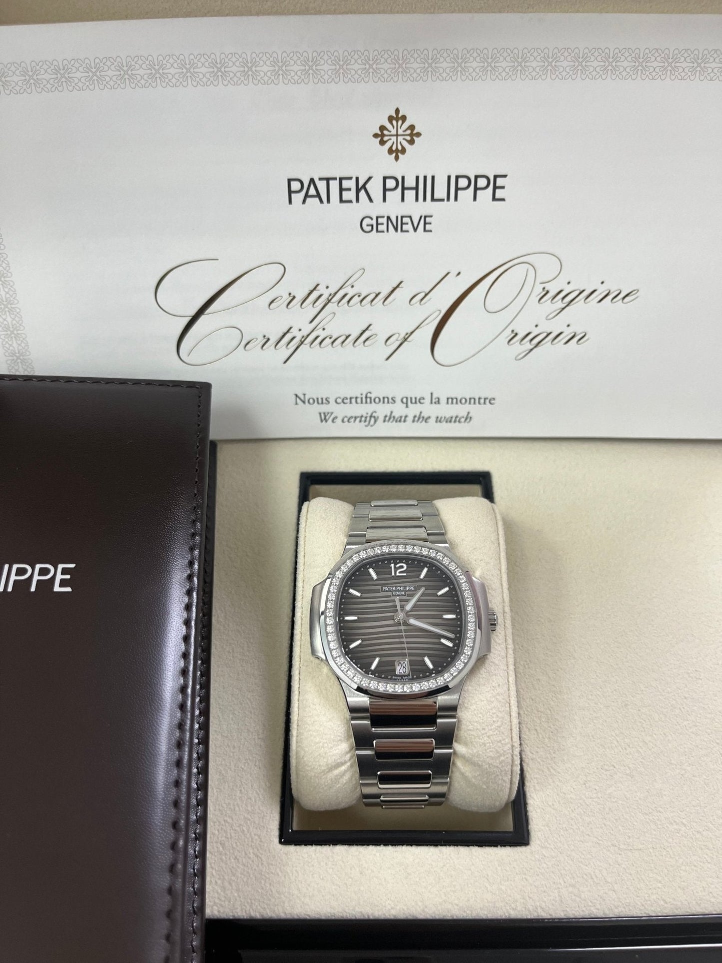 Patek Philippe Nautilus Ladies 35.2mm 7118/1200A-011