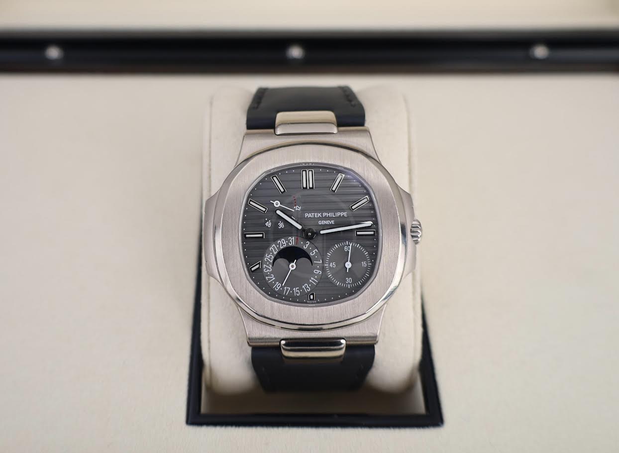 Patek Philippe Nautilus Moon Phases White Gold Slate Gray Dial | 5712G-001