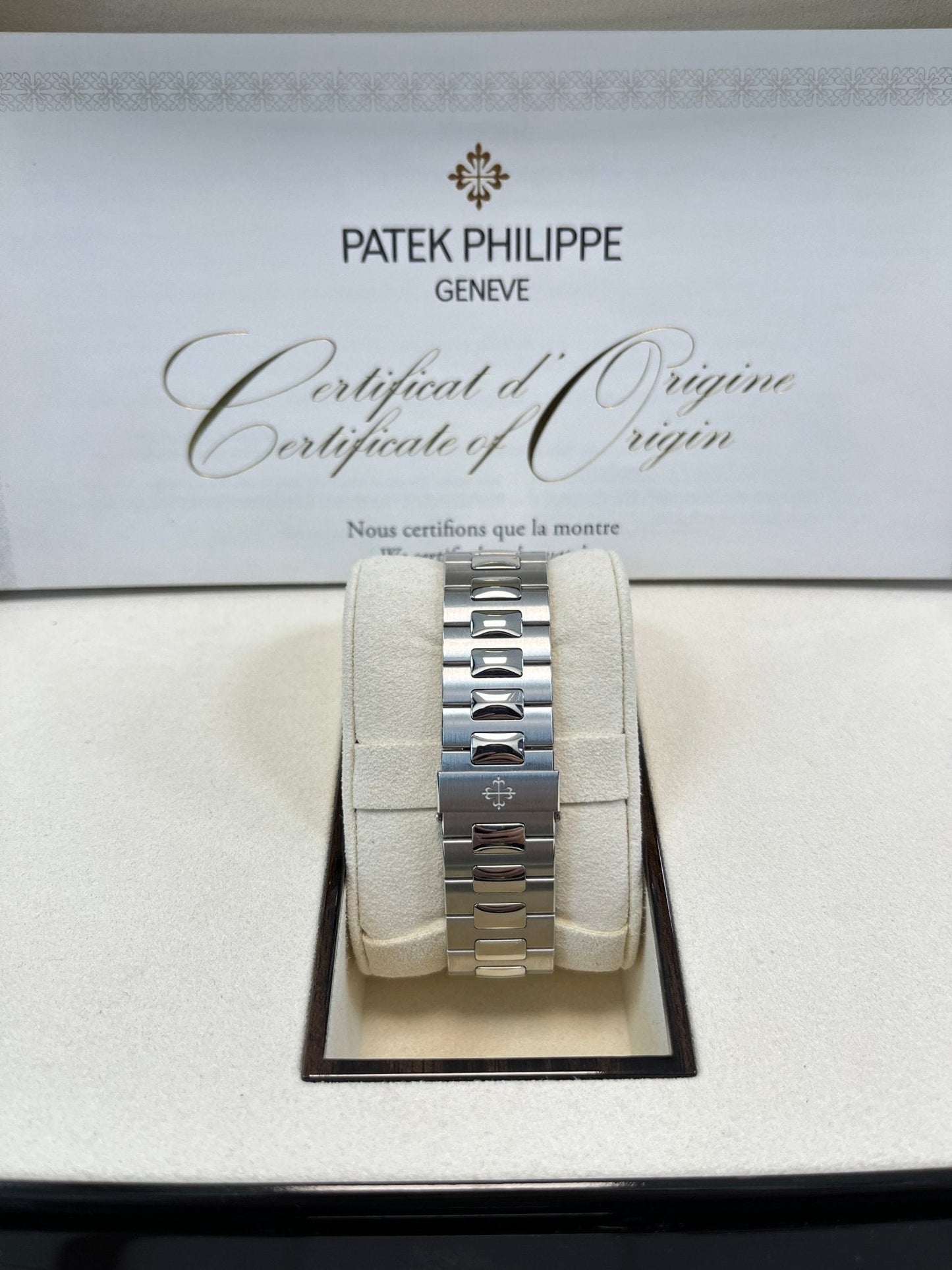 Patek Philippe Nautilus Platinum Blue Sapphire 5711/111P-001