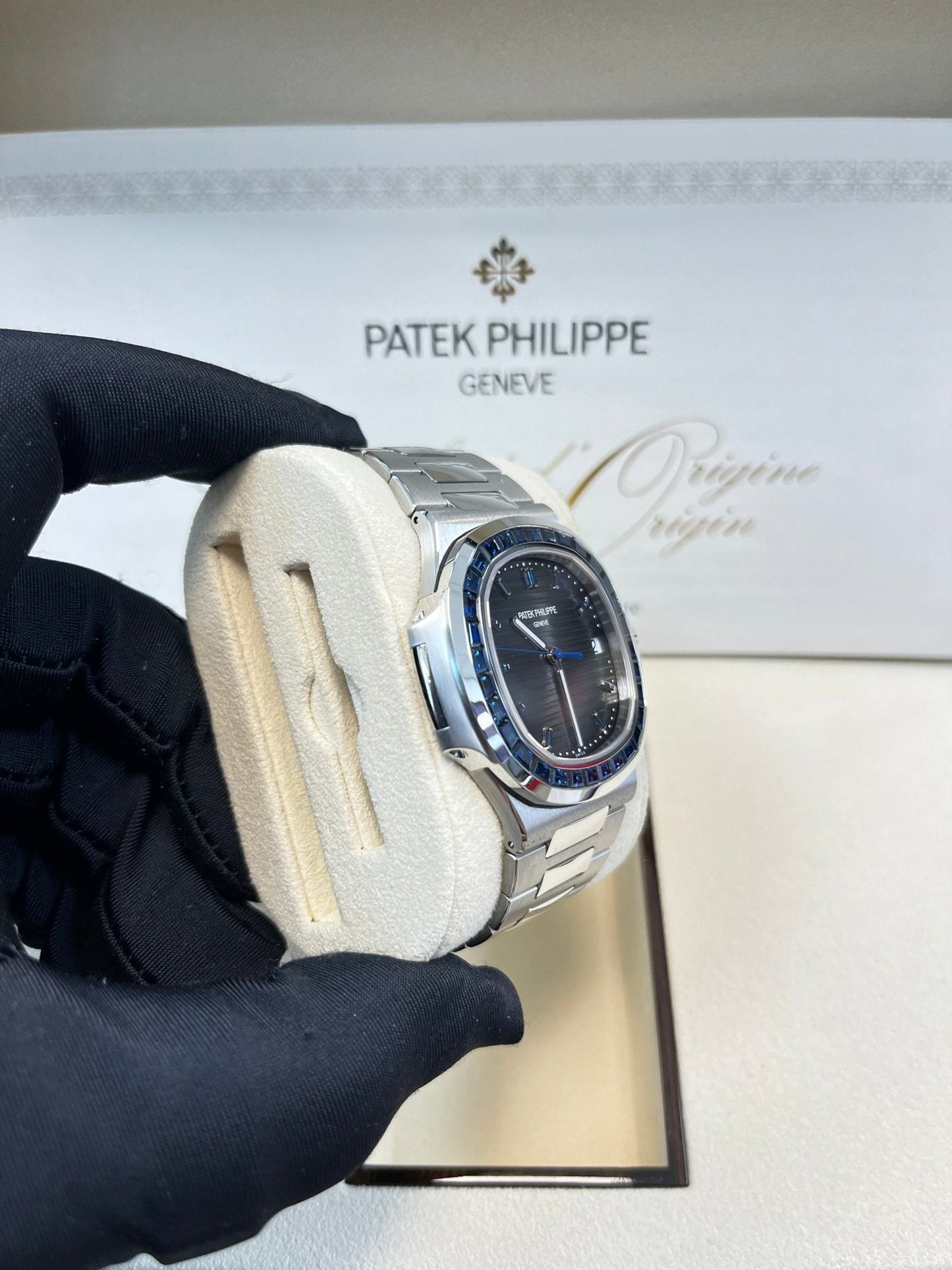 Patek Philippe Nautilus Platinum Blue Sapphire 5711/111P-001