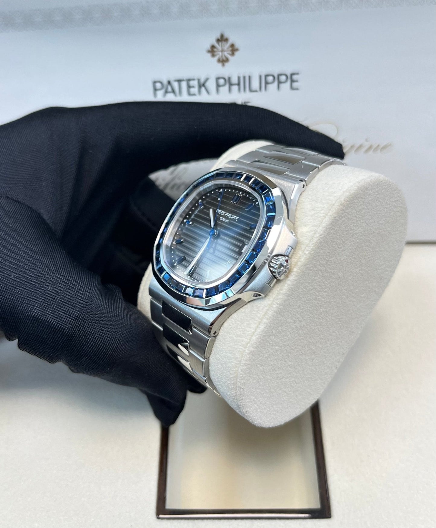 Patek Philippe Nautilus Platinum Blue Sapphire 5711/111P-001
