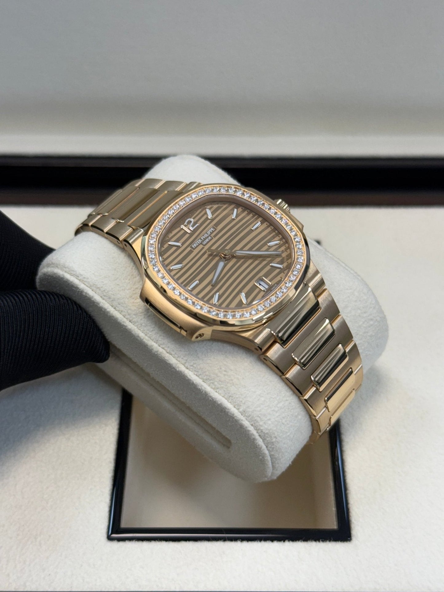 Patek Philippe Nautilus Rose Gold (Ref#7118/1200R-010)