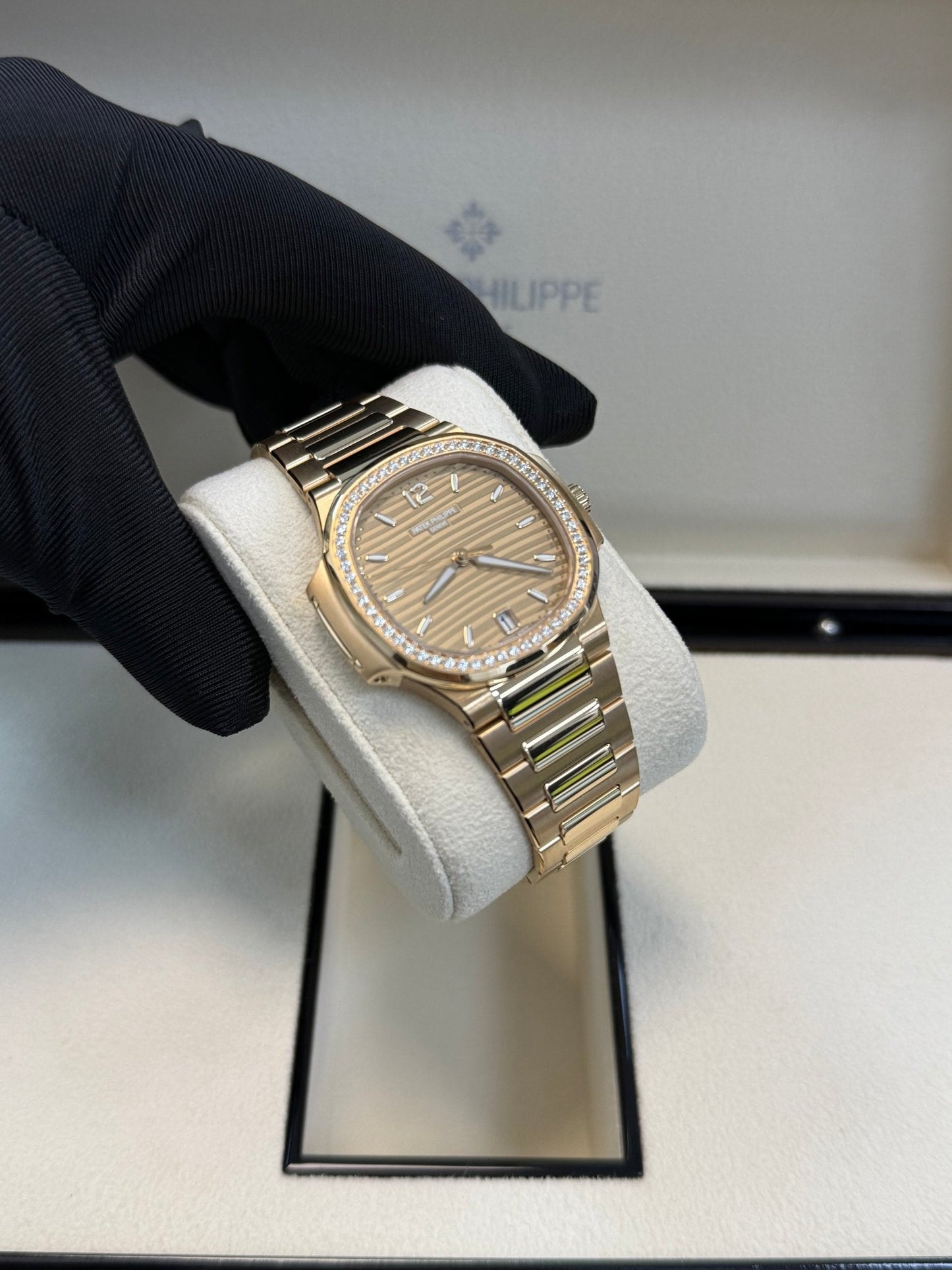Patek Philippe Nautilus Rose Gold (Ref#7118/1200R-010)