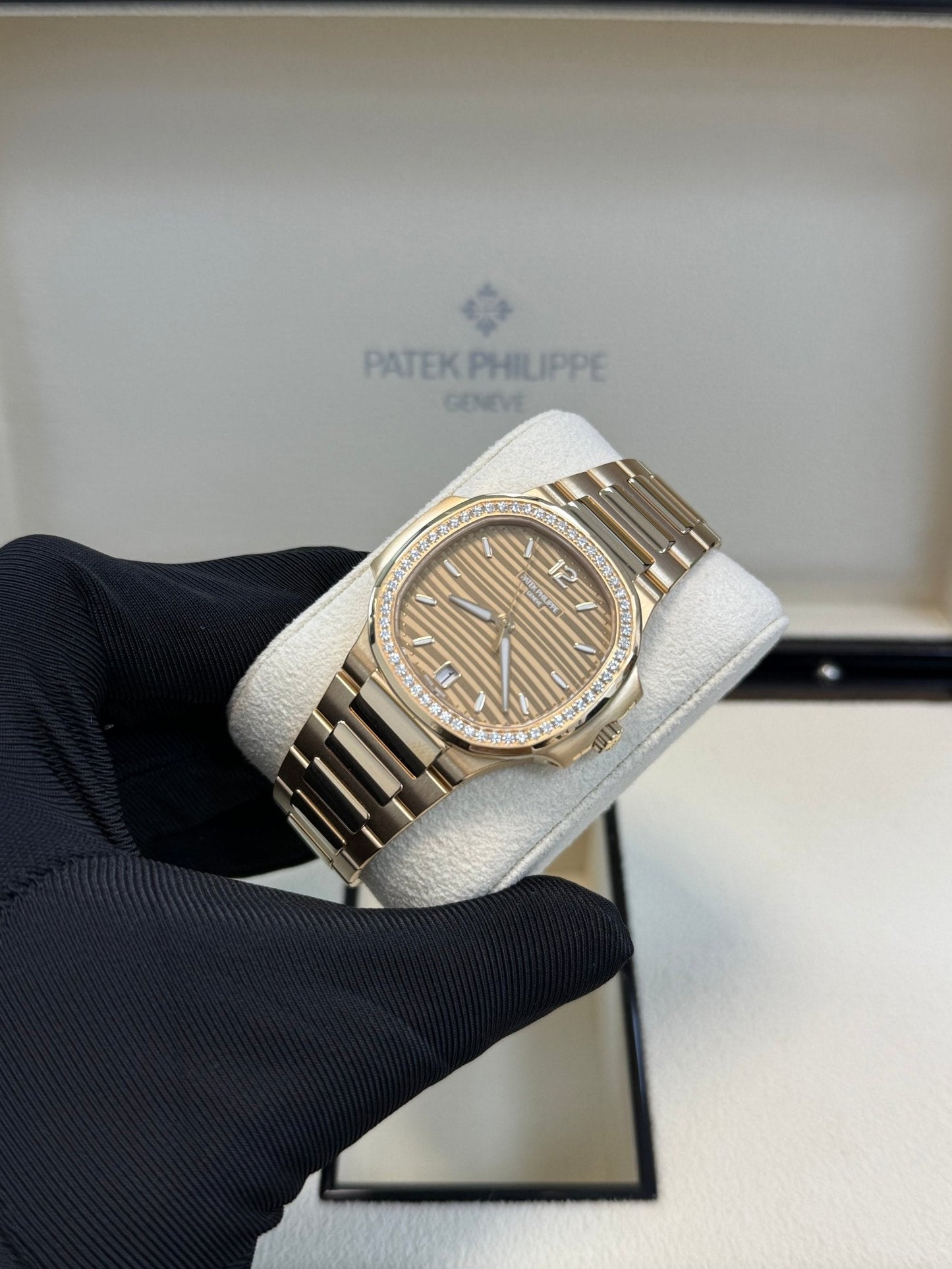 Patek Philippe Nautilus Rose Gold (Ref#7118/1200R-010)