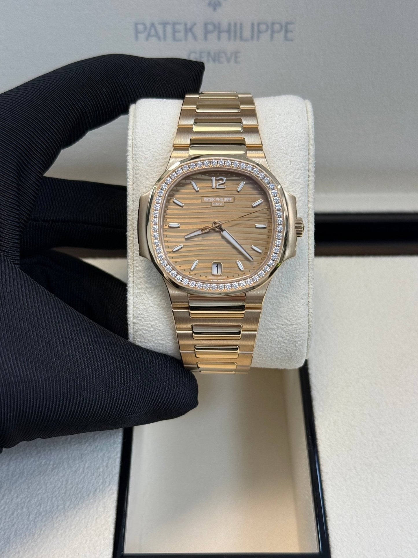 Patek Philippe Nautilus Rose Gold (Ref#7118/1200R-010)