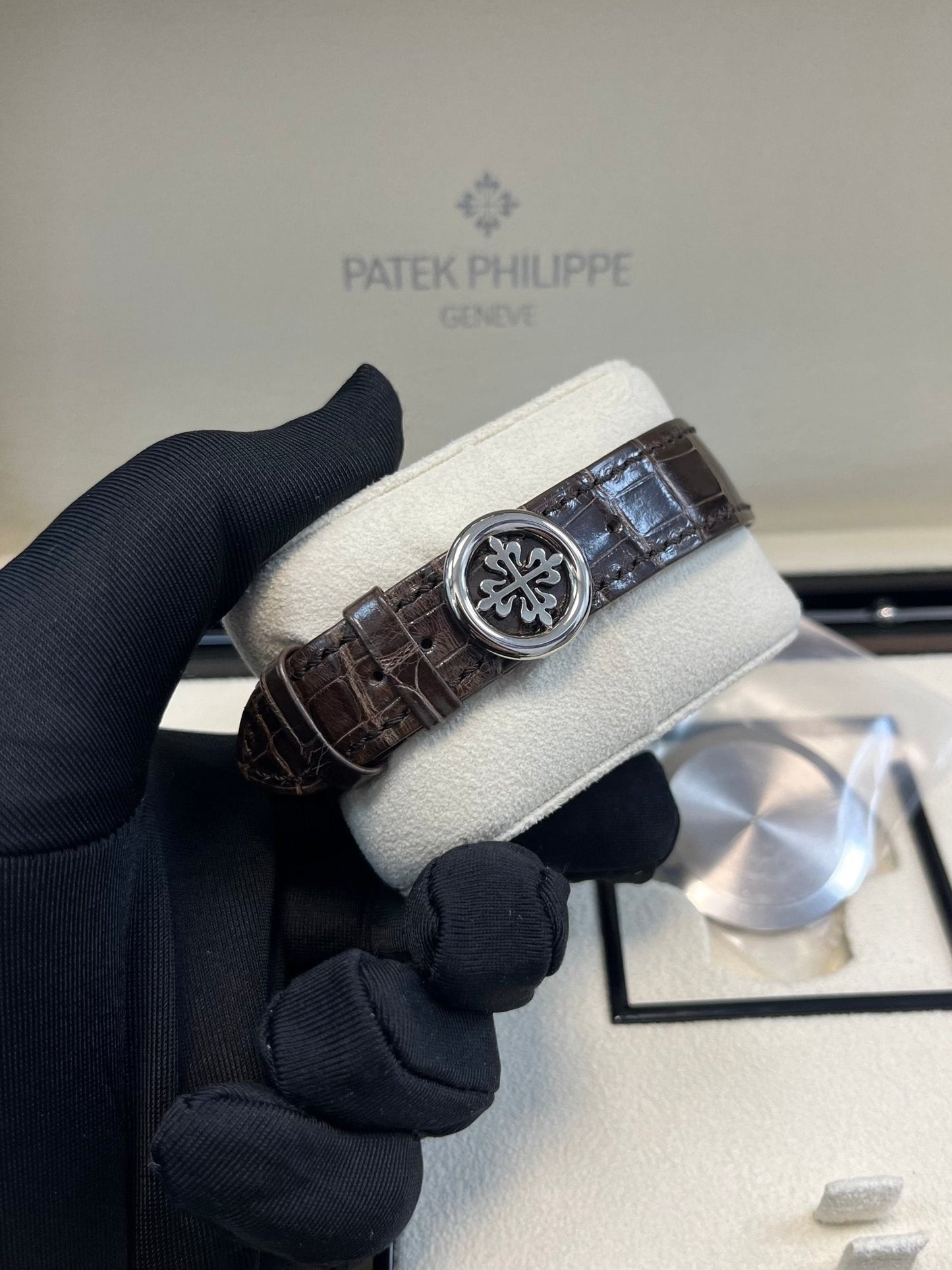 Patek Philippe Perpetual Calendar Grand Complications Salmon Dial Perpetual Calendar (Reference # 5320G)