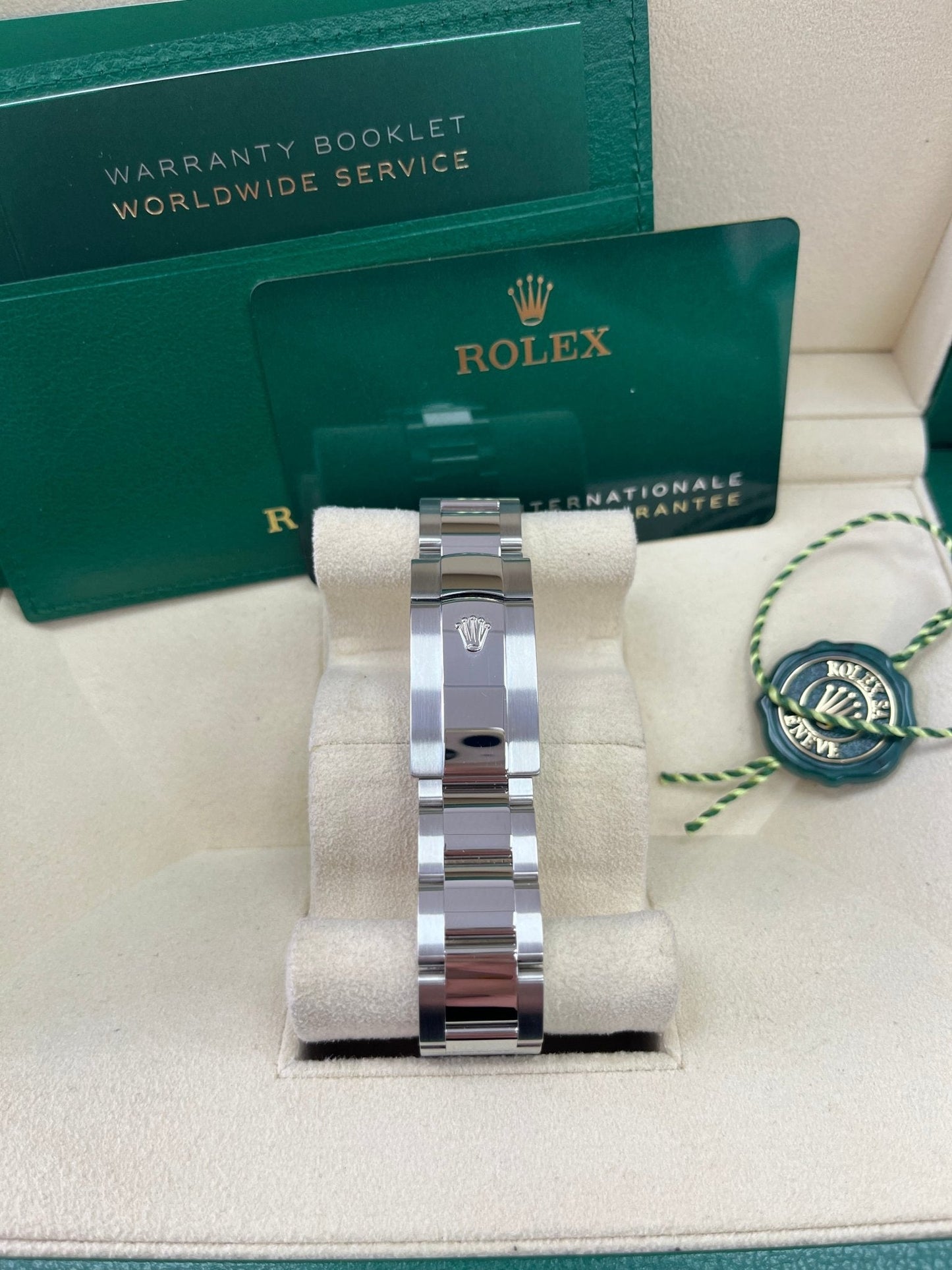 Rolex Datejust 41 Stainless Steel & White Gold - Black Index Dial - Smooth Bezel (Ref# 126300)