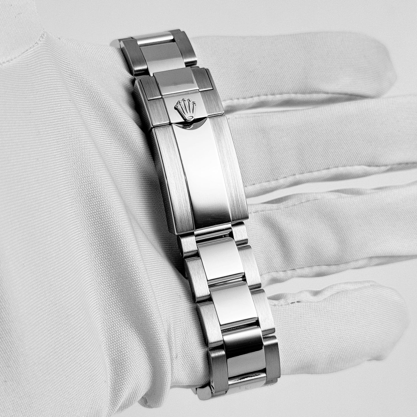 Rolex Daytona 116506 Platinum Ice Blue Baguette Diamond Dial (2023)