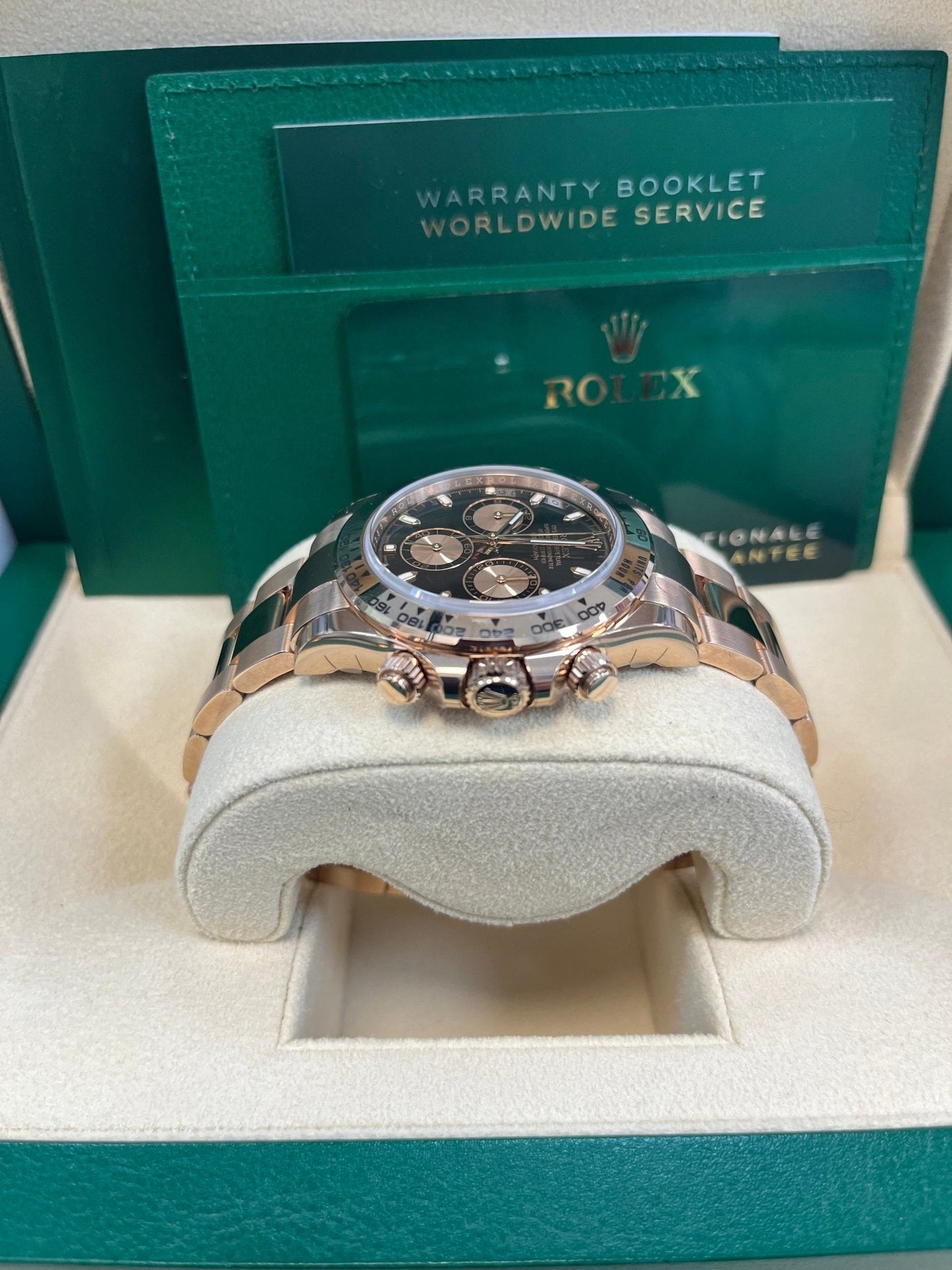 Rolex Daytona Everose Gold Cosmograph/ Black Index Dial (Ref# 116505)