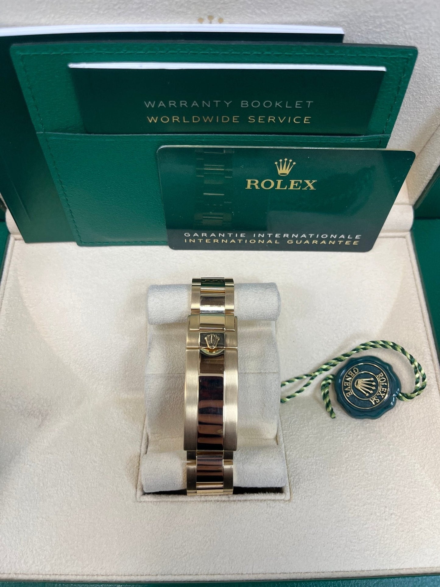 Rolex Submariner Date Certified Yellow Gold Black Dial 116618ln