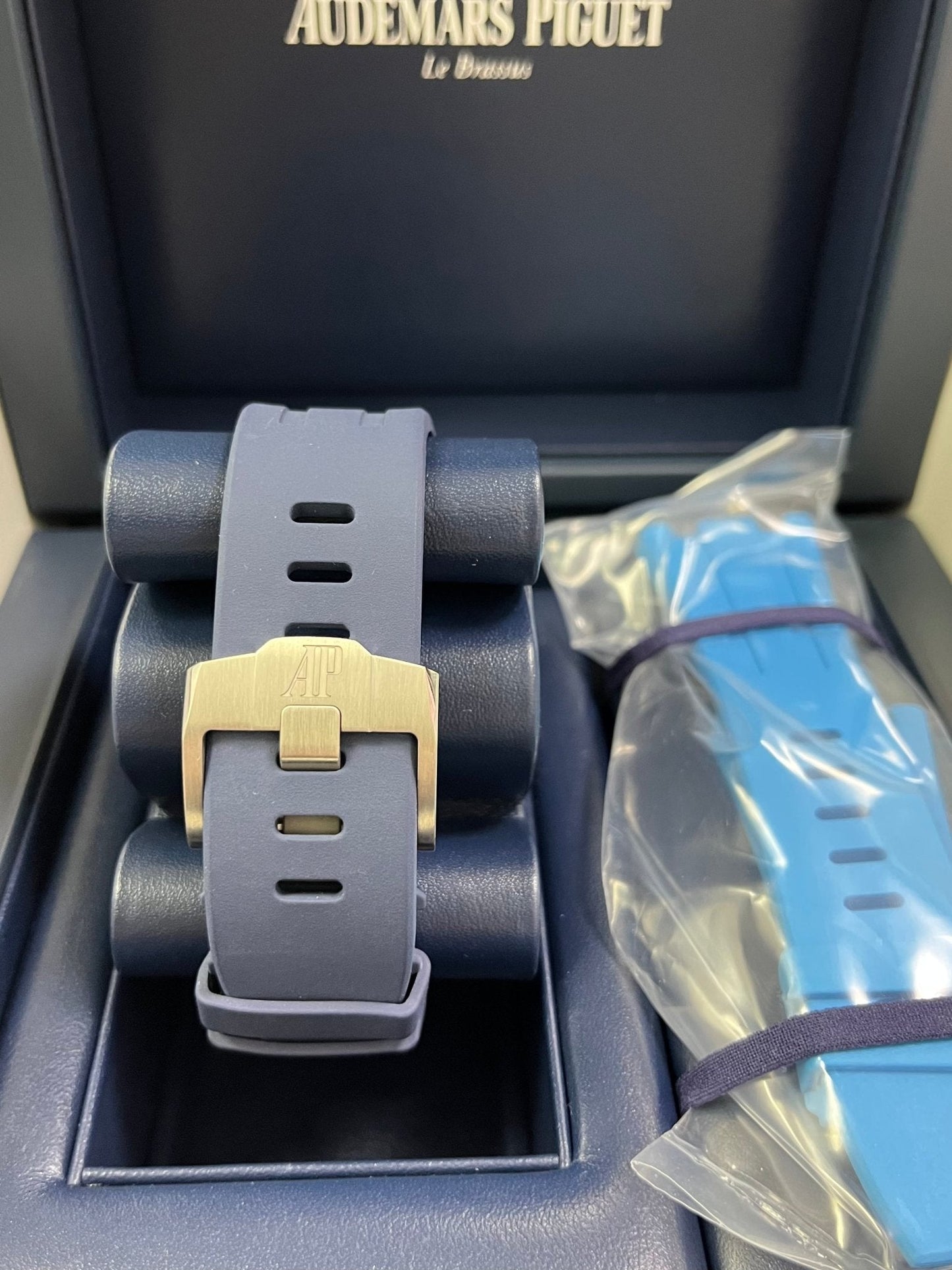 Royal Oak Offshore Selfwinding - Music Edition (Ref# 15600TI.OO.A343CA.01)